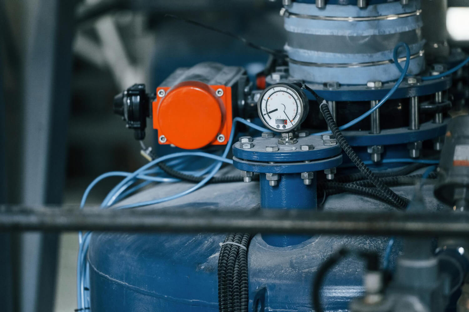 Bombas elétricas x bombas pneumáticas: diferenças, vantagens e aplicações industriais